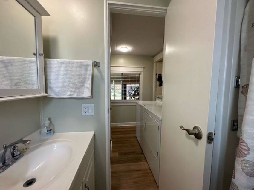 581 Lake Henry Drive a Winter Haven, FL Mobile or Manufactured Home for Sale